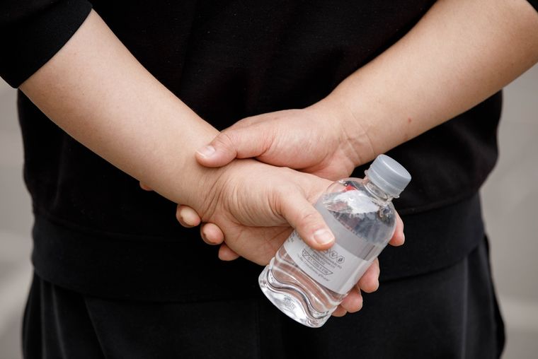 Cada vez se reportan más casos de estafa con botellas de plástico en autos. Cada vez se reportan más casos de estafa con botellas de plástico en autos.