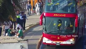 Falleció un hincha de Palmeiras tras caer de un descapotable previo a la final con Flamengo en Perú. Falleció un hincha de Palmeiras tras caer de un descapotable previo a la final con Flamengo en Perú.