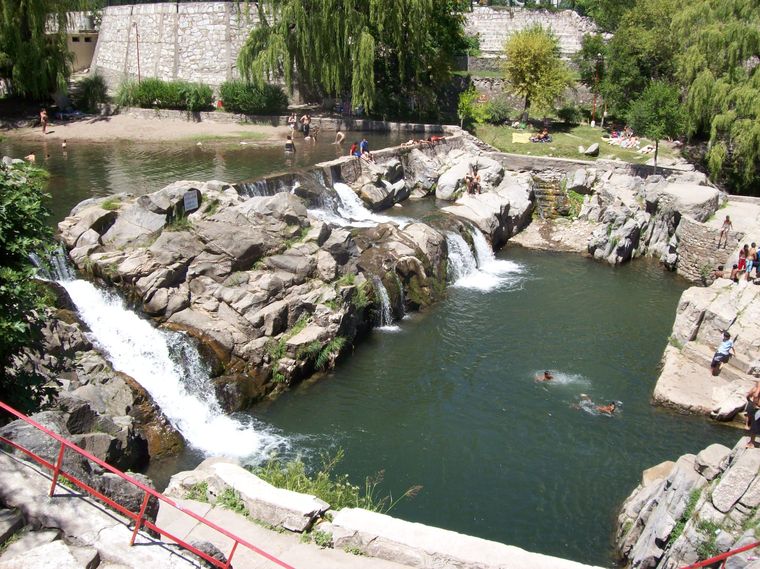 El Volcán, el pueblo serrano de San Luis que combina ríos, cascadas y balnearios naturales.