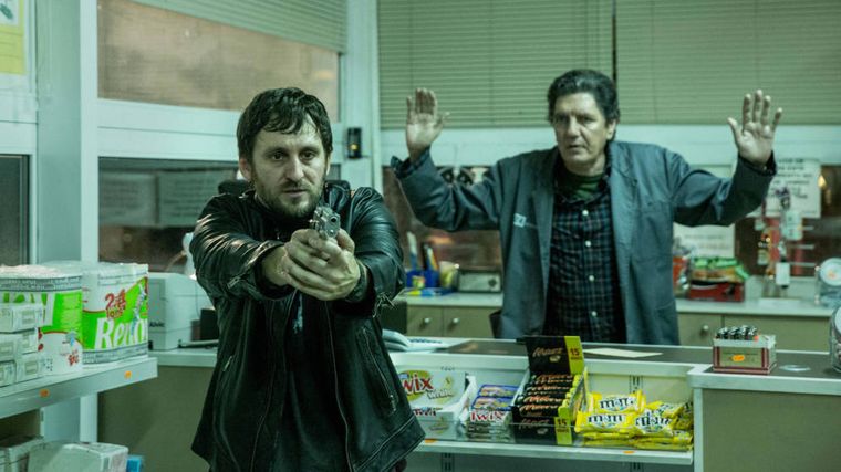 Esta película resulta interesante. Esta película resulta interesante.