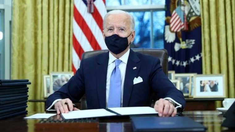 Tras jurar el cargo, Joe Biden se dirigió a la Casa Blanca para iniciar sus primeras acciones de gobierno.