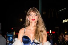 Foto: https://www.yahoo.com/lifestyle/taylor-swift-kicked-off-midnights-140000635.html