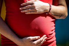 La violencia obstétrica es ejercida por el personal de salud durante el embarazo, parto y postparto. Foto: EFE La violencia obstétrica es ejercida por el personal de salud durante el embarazo, parto y postparto. Foto: EFE