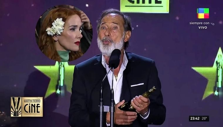 Natalia Oreiro y Guillermo Francella vivieron una tensa situación en los Premios Martín Fierro de Cine 2024. Foto: Captura de pantalla Youtube América TV/ Captura de pantalla Youtube América TV.