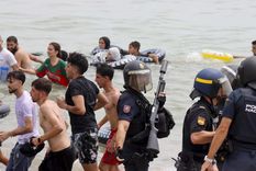 España movilizó al Ejército en Ceuta para reforzar el control fronterizo ante la masiva llegada de migrantes