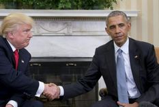 Obama le traspasó su puesto a Trump.