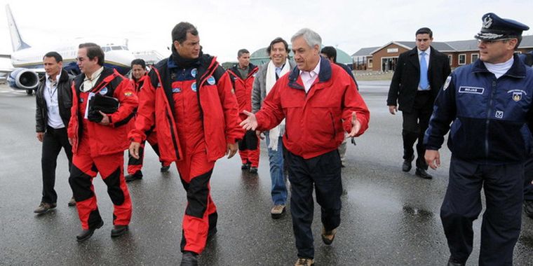 Correa junto al presidente de Chile en la Antártida. Foto: EFE
