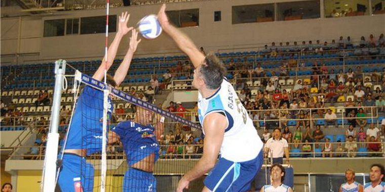 Mendoza Vóley juega con la obligación de vencer si es que quiere seguir con vida en la LNV. Foto: MDZ
