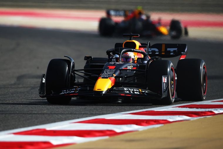 Verstappen comenzó bien arriba en los entrenamientos. Foto: @redbullracing