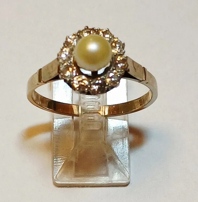 El Banco Ciudad subasta anillos y otras joyas de oro.