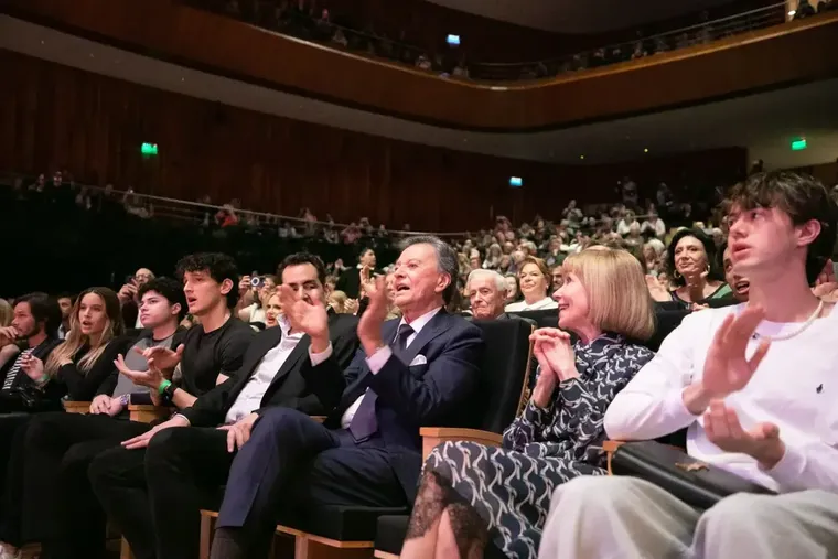 La Orquesta Filiberto interpretó los grandes éxitos. La Orquesta Filiberto interpretó los grandes éxitos.