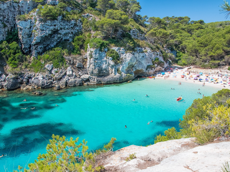 España posee maravillosas y muy diversas playas para relajarse Foto: TripAdvisor