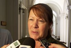 stolbizer va a uruguay y a suiza por cuentas de baez