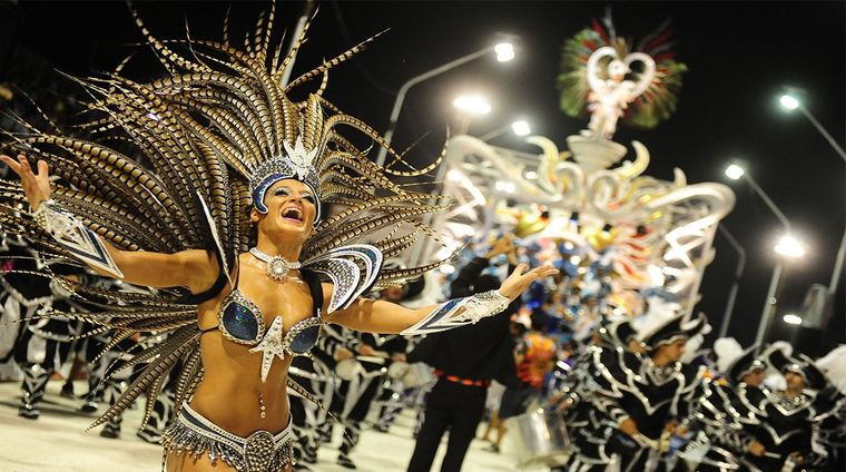 El Carnaval del País, un espectáculo imperdible Foto: https://www.thebubble.com/