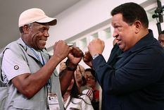 un yanqui bolivariano: danny glover fue en auxilio de maduro