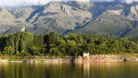 Los Hornillos es un pueblo cordobés que invita a frenar el ritmo, disfrutar de la naturaleza y redescubrir los sabores auténticos de las sierras. Los Hornillos es un pueblo cordobés que invita a frenar el ritmo, disfrutar de la naturaleza y redescubrir los sabores auténticos de las sierras.