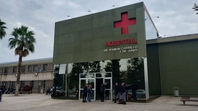 Ocurrió el miércoles, alrededor de las 6.30 en el Hospital 4 de Junio de Sáenz Peña. La Policía fue alertada por un profesional de Salud que una mujer habría ingresado sin autorización y se había llevado a un bebé recién nacido. 