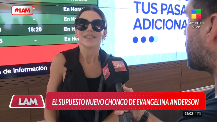 Evangelina Anderson estaría saliendo con alguien que no es del medio. Evangelina Anderson estaría saliendo con alguien que no es del medio.