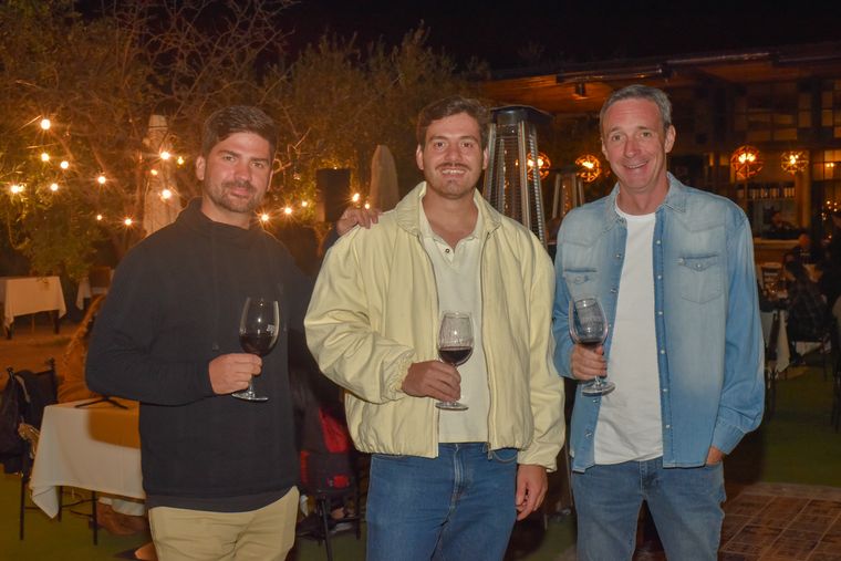 Nicolas Mastracusa, Federico Juarros y Fernando Gabrielli. Nicolas Mastracusa, Federico Juarros y Fernando Gabrielli.