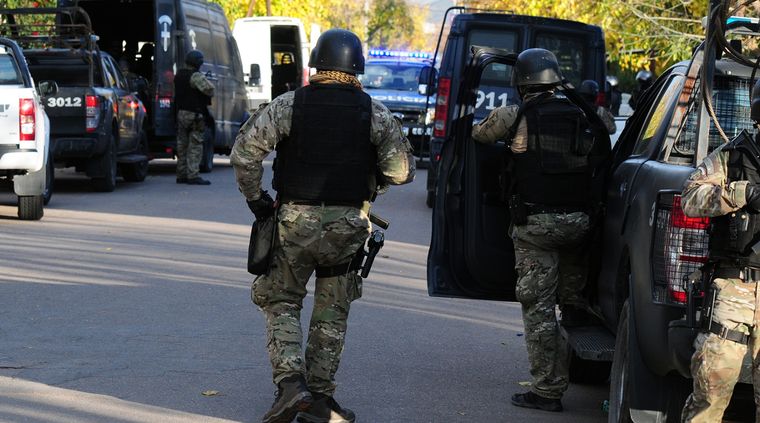 El hombre atrincherado fue reducido por agentes de los grupos especiales de la Policía Foto: Archivo / ALF PONCE MERCADO / MDZ