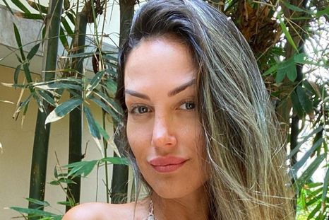 En micro bikini, Mercedes Villador presumió de su espectacular cuerpo.