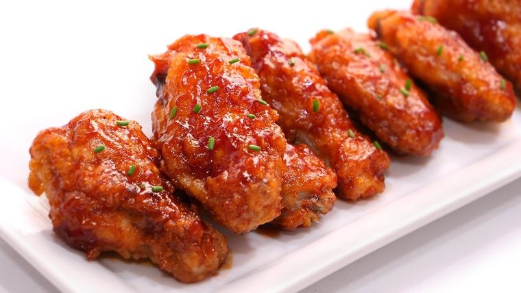 Admira estas deliciosas alitas agridulces, te encantarán.