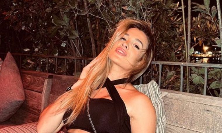 Camila Homs se puso cejas nuevas. La ex de De Paul compartió el retoque estético en Instagram.