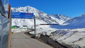 El cierre del corredor internacional se mantiene debido a las condiciones meteorológicas adversas en la zona cordillerana.