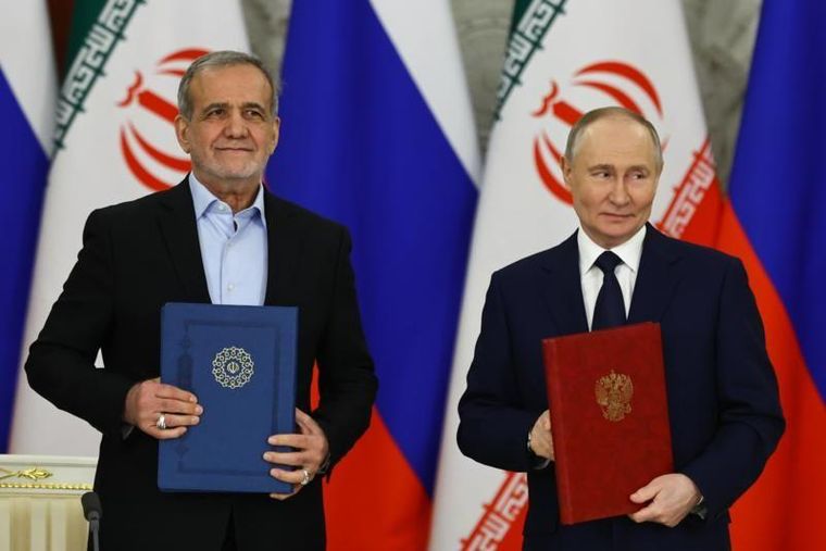 El presidente iraní Masoud Pezeshkian y su contraparte ruso Vladimir Putin.  Rusia es uno de los aliados de Irán.