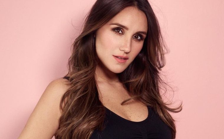Foto: https://www.milenio.com/espectaculos/famosos/dulce-maria-enternece-presumir-fotos-embarazo