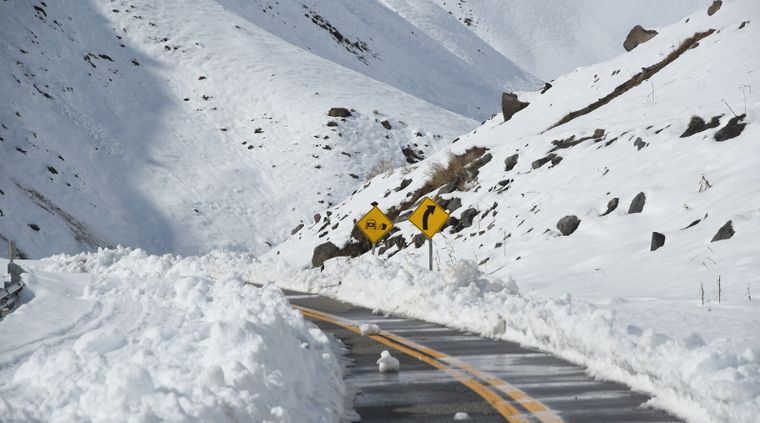 ruta con nieve paso a chile por malargue (13).JPG