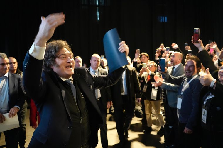 Javier Milei vuelve a festejar