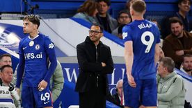 Liam Rosenior dejó de ser entrenador de Chelsea.