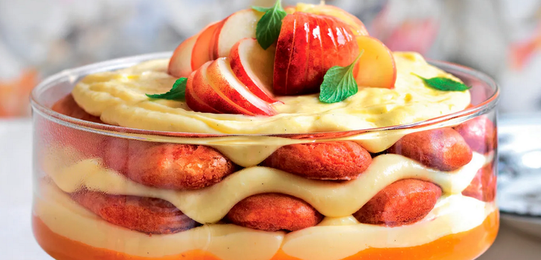 Sopa inglesa. Foto: La cucina italiana - https://media-assets.lacucinaitaliana.it/photos/620fbf62d274969b4db76014/3:2/w_1500,h_1000,c_limit/zuppa-inglese-multistarto.jpg