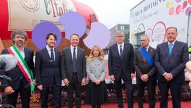 Giorgia Meloni presente en la feria del vino más importante de Italia. Giorgia Meloni presente en la feria del vino más importante de Italia.