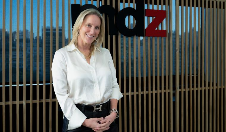 Paula, la hija de Juan María Traverso, es analista de imagen y ahora brilla como conductora de televisión.