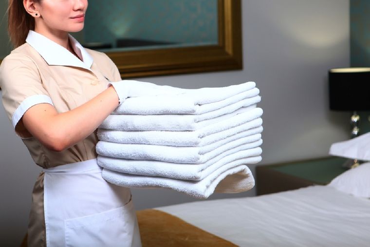 Un ex hacker se encarga de alertar a los usuarios de TikTok sobre las cámaras ocultas que muchos colocan en hoteles o Airbnb Foto: Shutterstock