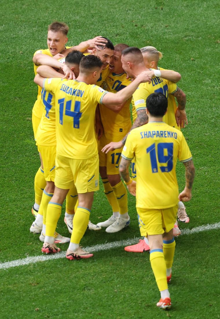 Ucrania logró una victoria clave y sueña con la clasificación. Foto: EFE