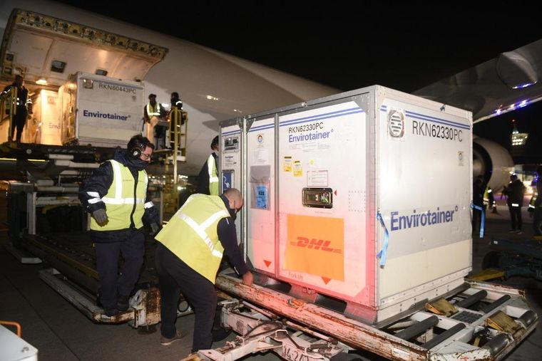 La mayor partida de vacunas en un solo vuelo ya está en el país