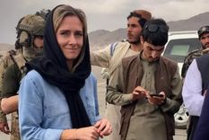 Foto: CHARLOTTE BELLIS/INSTAGRAM. La periodista neozelandesa Charlotte Bellis recurrió a los talibanes para pedir ayuda.