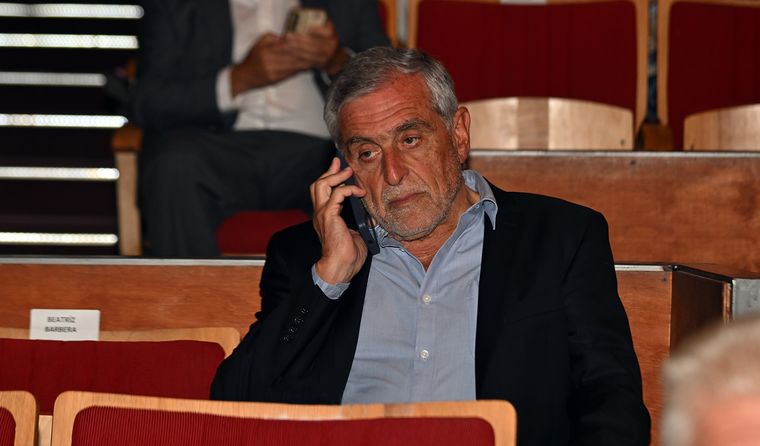 José Alberto Zuccardi fue condenado a pagarle 12 millones de dólares más intereses a su hermana María Cristina a partir de un reclamo por la herencia familiar.