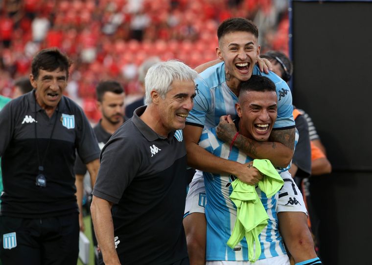 La alegría de los jugadores de Racing. Foto: NA