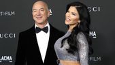 Jeff Bezos, dueño de Amazon, y su novia, la también millonaria Lauren Sánchez. Foto: Efe. Jeff Bezos, dueño de Amazon, y su novia, la también millonaria Lauren Sánchez. Foto: Efe.