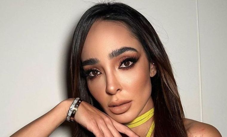 Manelyk González deslumbró con un arriesgado look. Foto: Internet