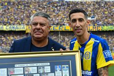 Chiqui Tapia estuvo en Arroyito en el regreso de Di María a Central. Chiqui Tapia estuvo en Arroyito en el regreso de Di María a Central.