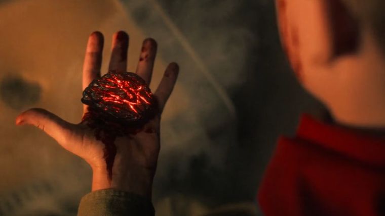 La piedra incandescente vista en los recuerdos de Henry Creel será el objeto "esencial" de la próxima serie de Netflix. La piedra incandescente vista en los recuerdos de Henry Creel será el objeto "esencial" de la próxima serie de Netflix.