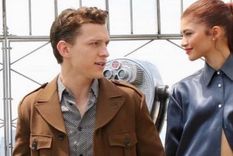 Tom Holland y Zendaya El saludo de su novia Foto: @tomholland2013