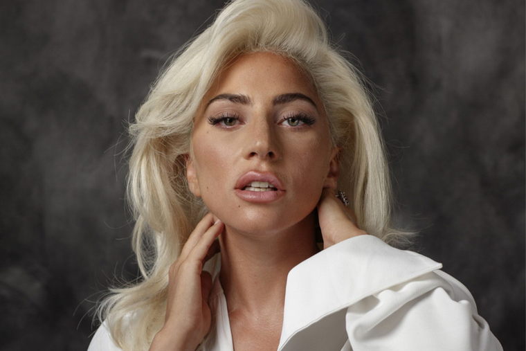 LADY GAGA COMENZÓ DESDE ABAJO. ANTES DE SER FAMOSA CANTABA POR 8 DÓLARES.