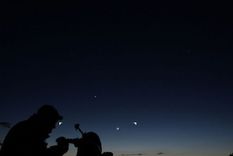 hoy, astroturismo virtual en capital para observar la luna