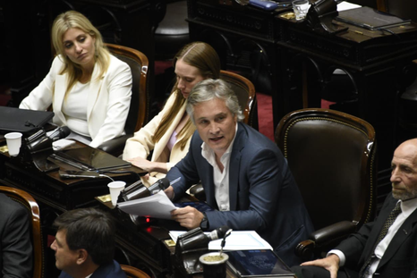 El diputado nacional Fernando de Andreis llegará a la provincia este viernes. Reuniones políticas y participación en les eventos de la Vendimia. El diputado nacional Fernando de Andreis llegará a la provincia este viernes. Reuniones políticas y participación en les eventos de la Vendimia.